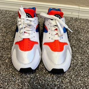Nike air huarache boys size 7